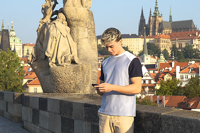 Image from gallery Connor & Sasha