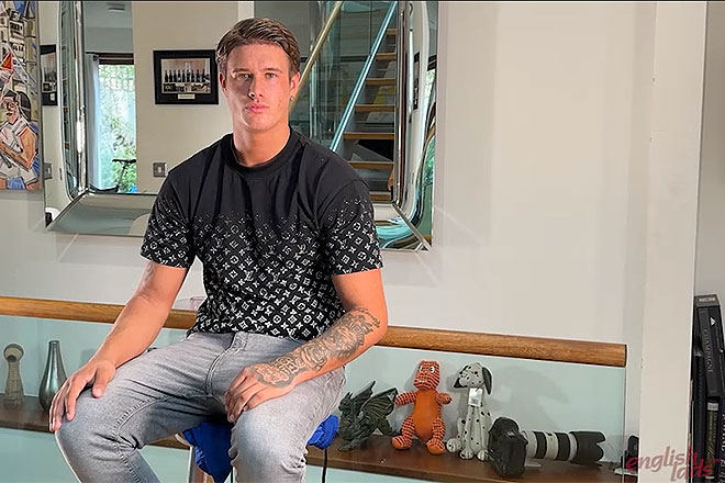 Image from Young Straight Teen Boxer Shows off his Muscles. blog