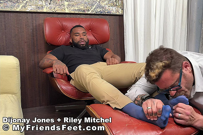 Riley & Dijonay Jones Image