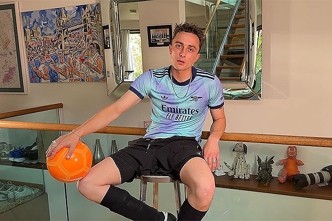 Young Straight Footballer Shows off his Lean Body & Edges his Long Uncut Cock Image