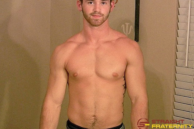 Xavier: 20-Year-Old Built Wrestler Jerks Off Image