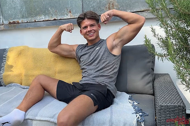 Young Straight Stud Shows off his Amazing Muscles Image