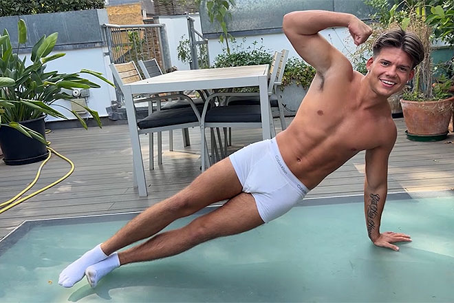 Young Straight Stud Shows off his Amazing Muscles Image